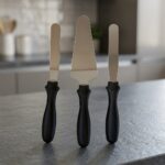BYCOMO 3'lü Paslanmaz Çelik Pasta Spatulası ve Servis Seti, Siyah Saplı
