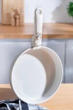 Acar Ultimate Pro Dövme 24 cm Çıkartılabilir Saplı Beyaz Seramik Tava
