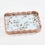 Leila Luna 40x28 cm Çiçek Desenli Rose Gold Çerçeveli Tepsi - Görsel 2