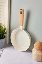 Perotti CookWood Beige İndüksiyon Tabanlı Ahşap Saplı Seramik Tava 20 cm - Görsel 4