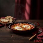 LAVA Yuvarlak Döküm Demir Yekpare Çift Kulplu Sahan 24 cm Bordo