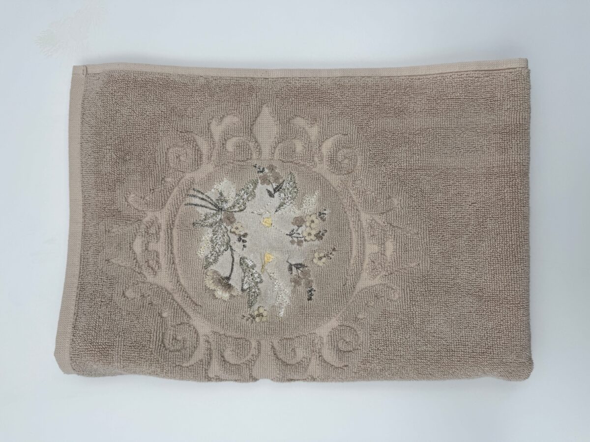 Nurpak Verda İşlemeli Ayak Havlusu 50x70 cm Vizon - Görsel 2