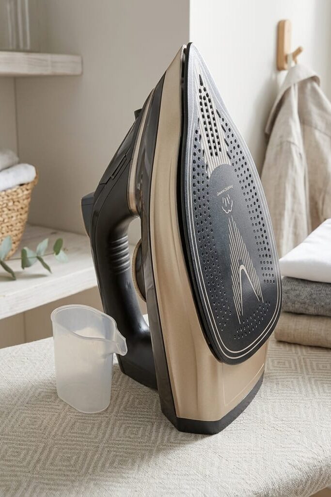 Kiwi KSI-6347 3200W Seramik Tabanlı Buharlı Ütü