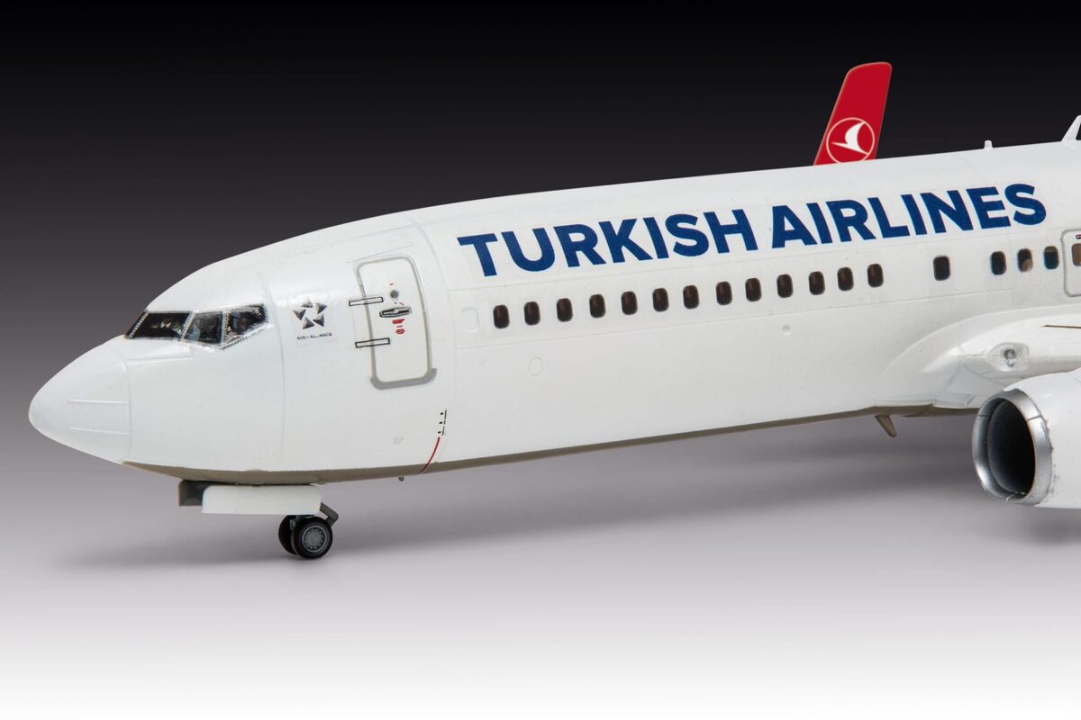 Revell Türk Hava Yolları Boeing 737-800 Model Uçak Seti 1:144 Ölçek