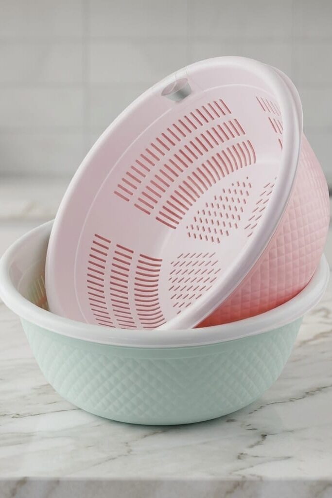 QUKA No: 3 Piramit Desenli Çiftli Plastik Süzgeç Seti (Pembe - Yeşil)